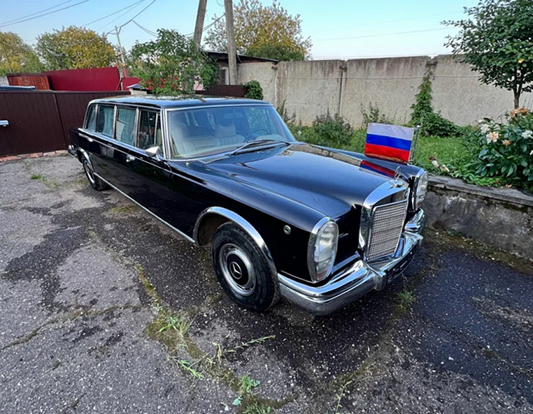 В Москве продают Mercedes-Benz 600 Pullman, возивший британскую королеву и губернатора Алтайского края